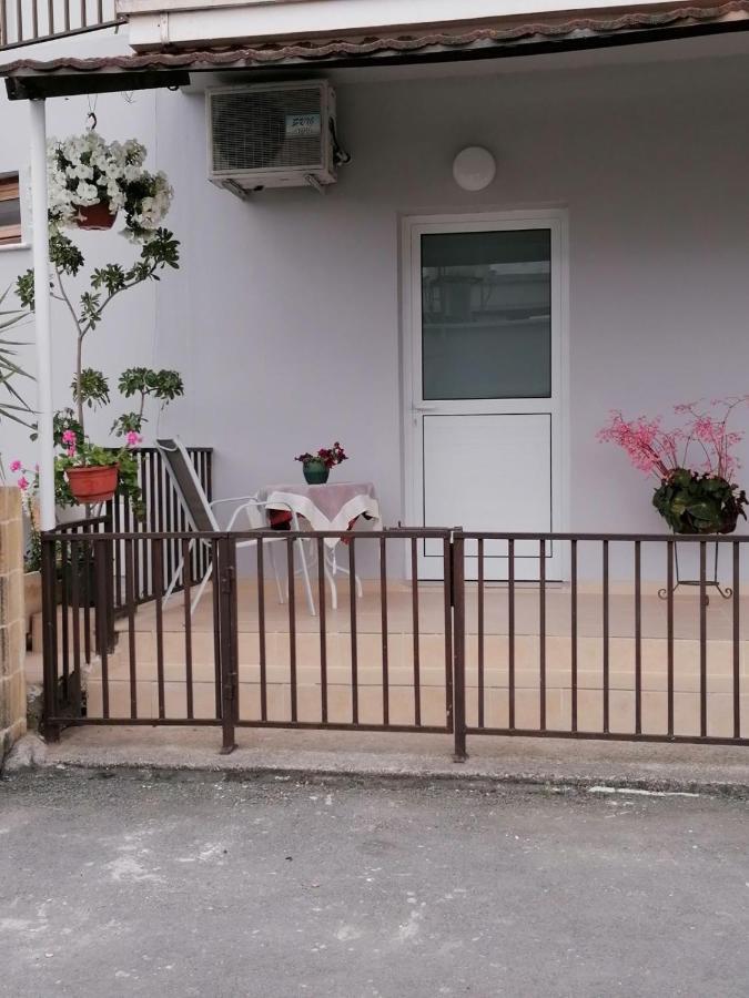 Hamboula Apartment Polis Exterior photo